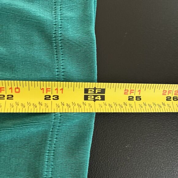 Green top - Picture 9 of 9